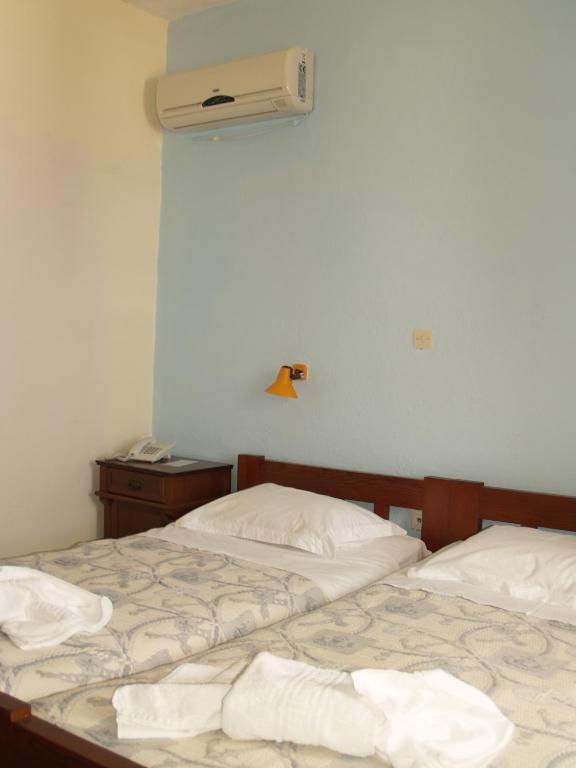 Kouros Hotel *